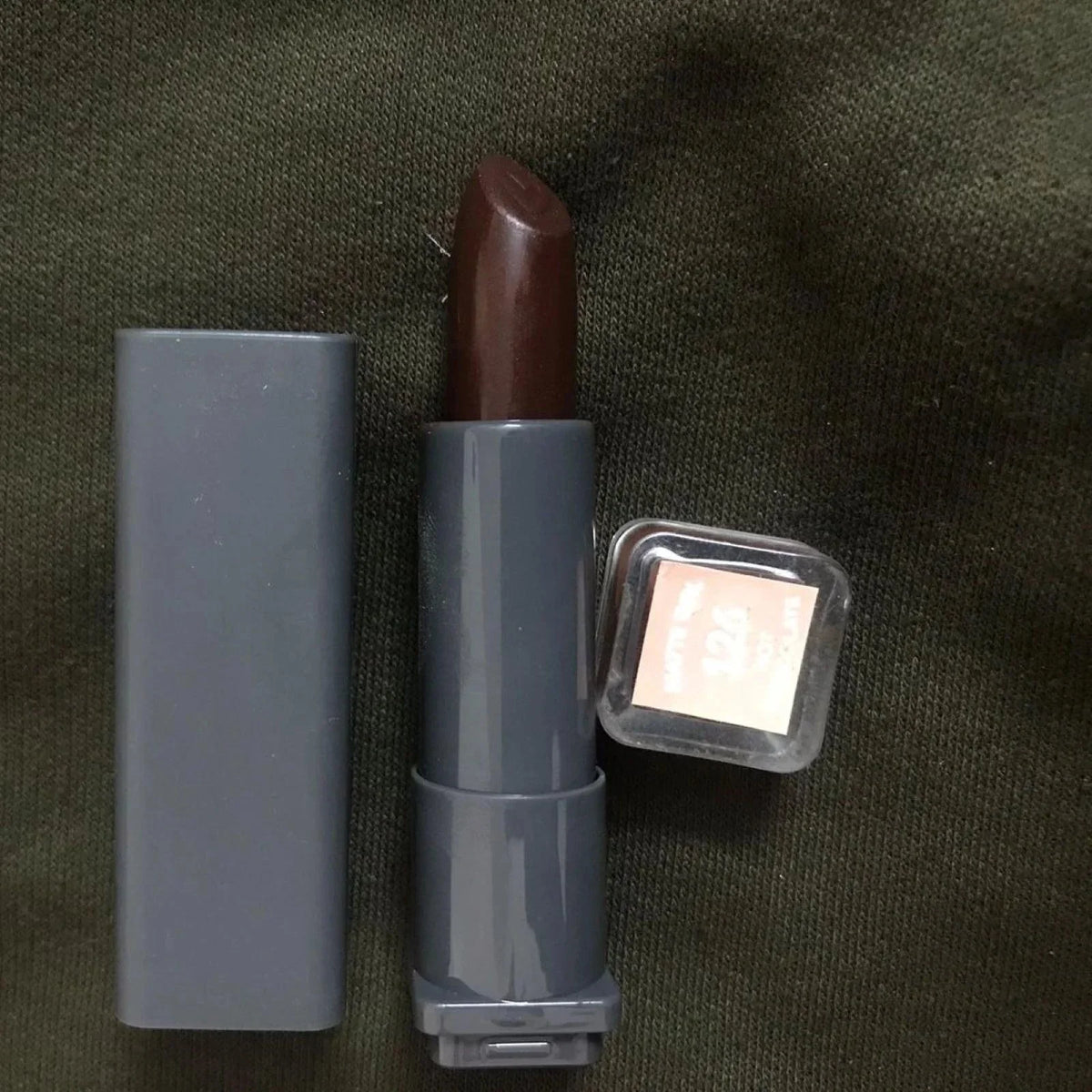 Glam Girl Matte Lipstick 💄 - Buy Online in Pakistan at Cosmia.pk
