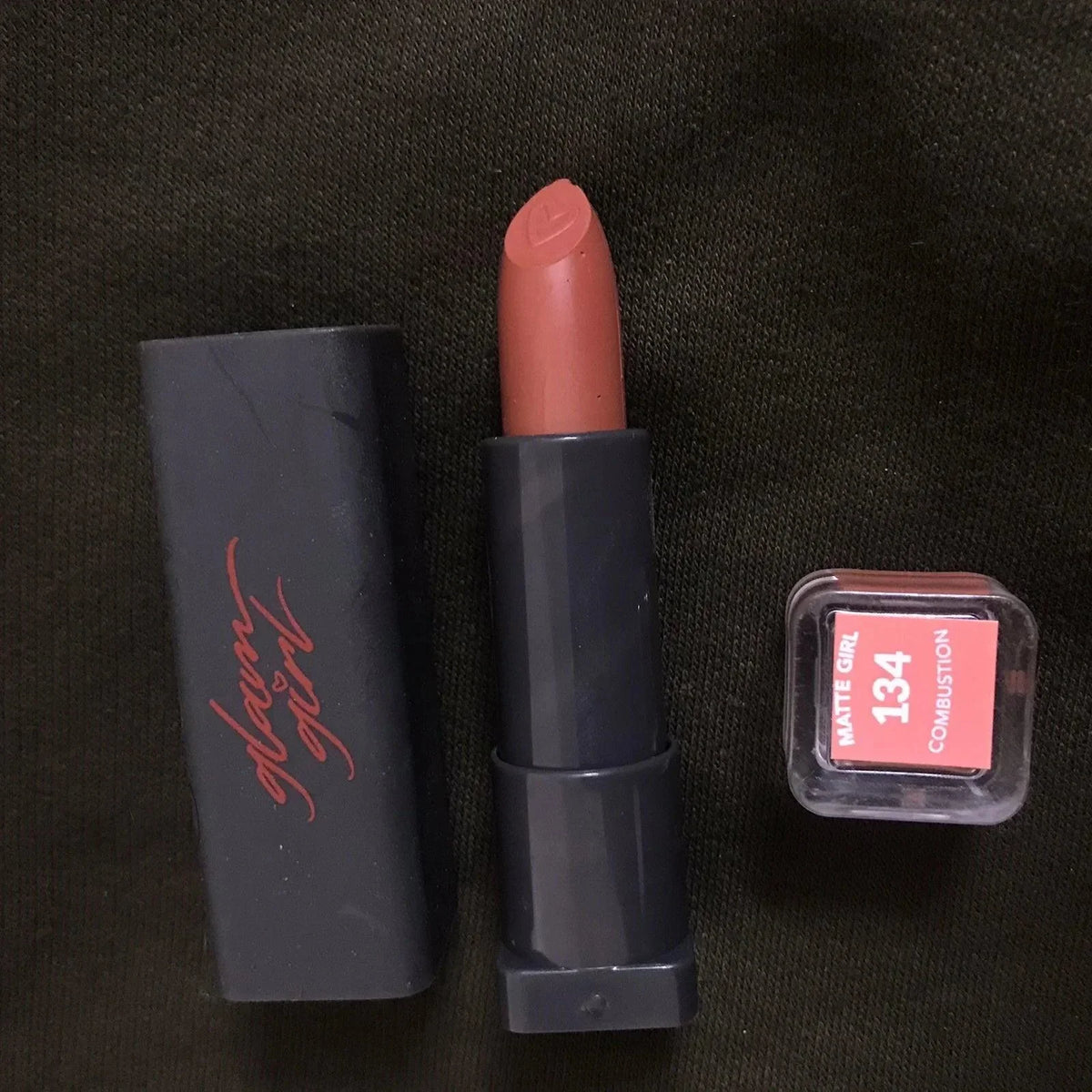 Glam Girl Matte Lipstick 💄 - Buy Online in Pakistan at Cosmia.pk