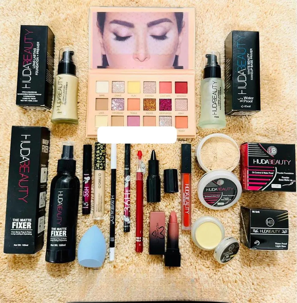 15 in 1 Makeup Deal - Buy Online in Pakistan at Cosmia.pk