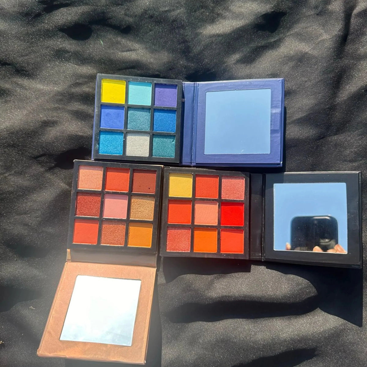 Huda Beauty Mini Eyeshadow Palette - 3 Styles - Buy Online in Pakistan at Cosmia.pk