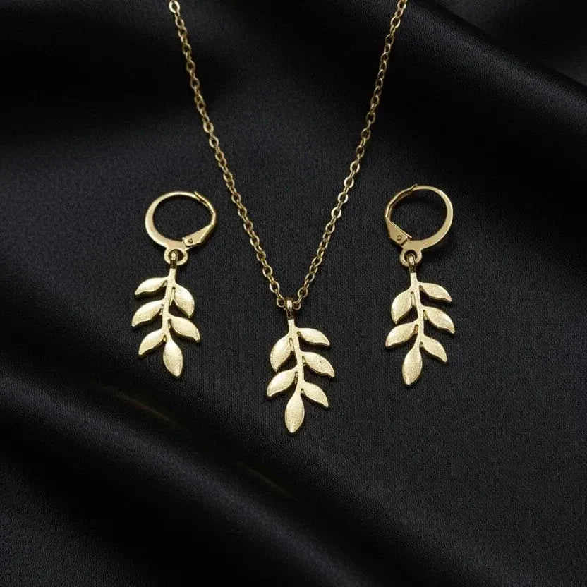 Leave Chain Locket - Buy Online in Pakistan at Cosmia.pk