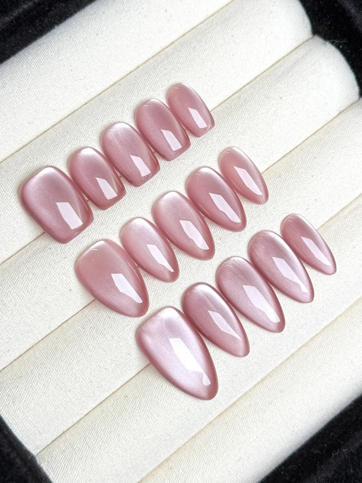Romantic Myth Cat's Eye Fashion Press-On Gel Nails - Pink shade variant product image