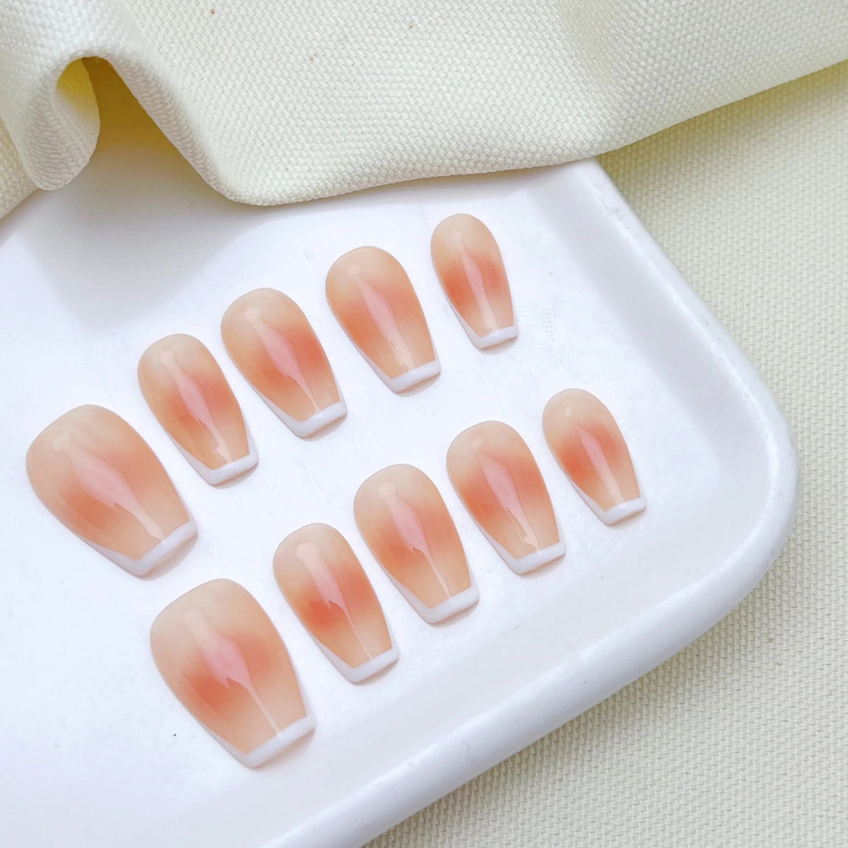 Cosmia.pk Luxury Gradient Press On Nails – 12Pcs - Coral Shine | Buy Online in Pakistan at Cosmia.pk