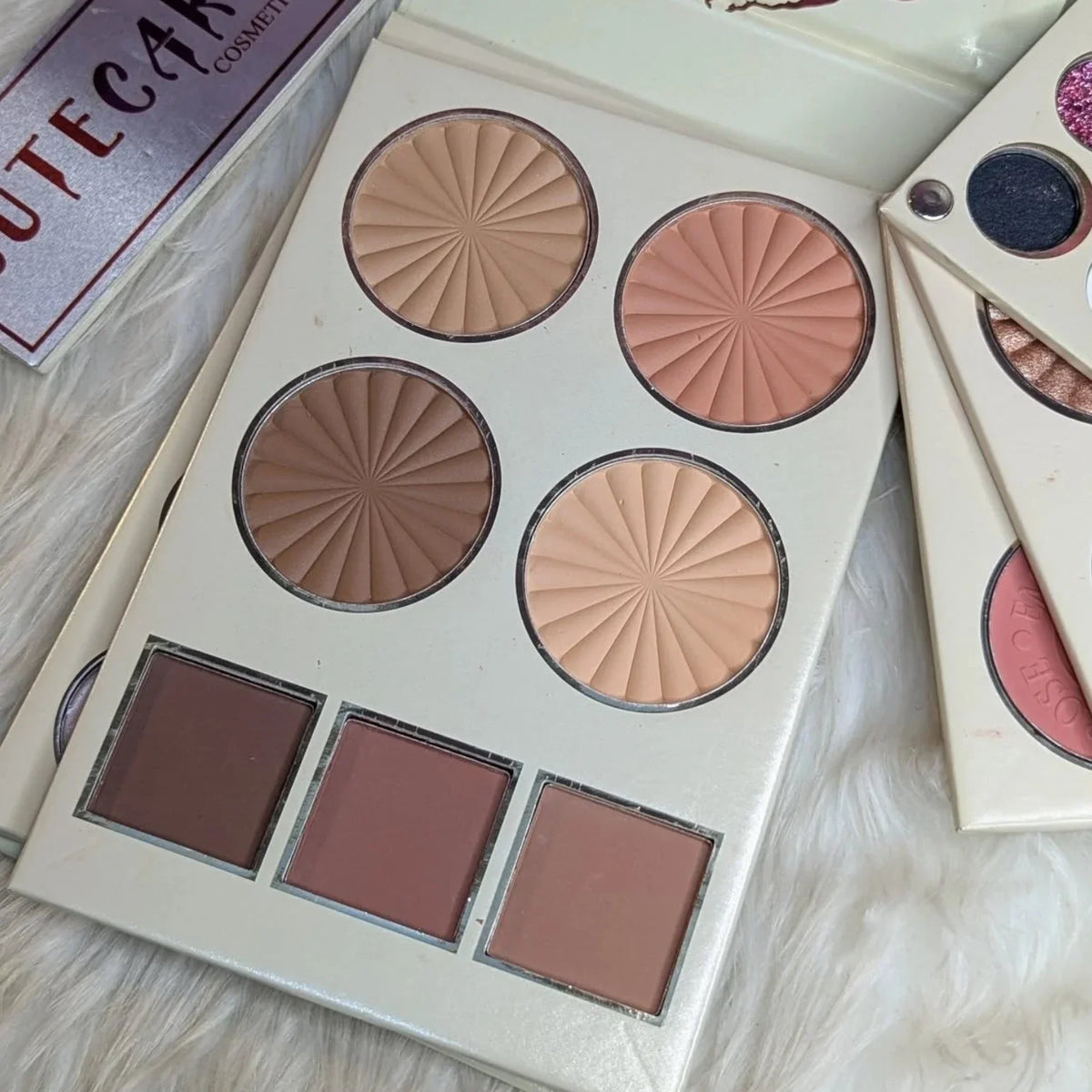 5 in 1 Sheglam Makeup Book Palette - Buy Online in Pakistan at Cosmia.pk