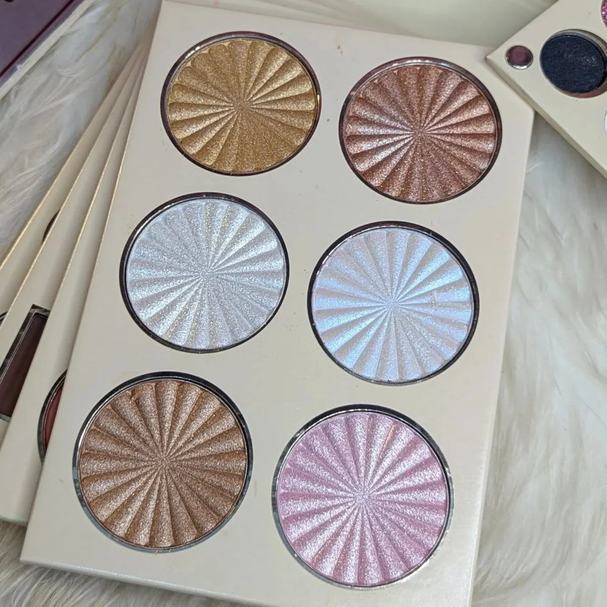 5 in 1 Sheglam Makeup Book Palette - Buy Online in Pakistan at Cosmia.pk