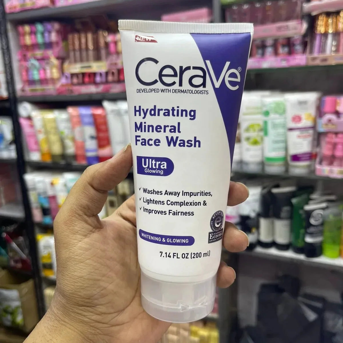 CeraVe Hydrating Mineral Face Wash Ultra Glowing - 200ml - Buy Online in Pakistan at Cosmia.pk