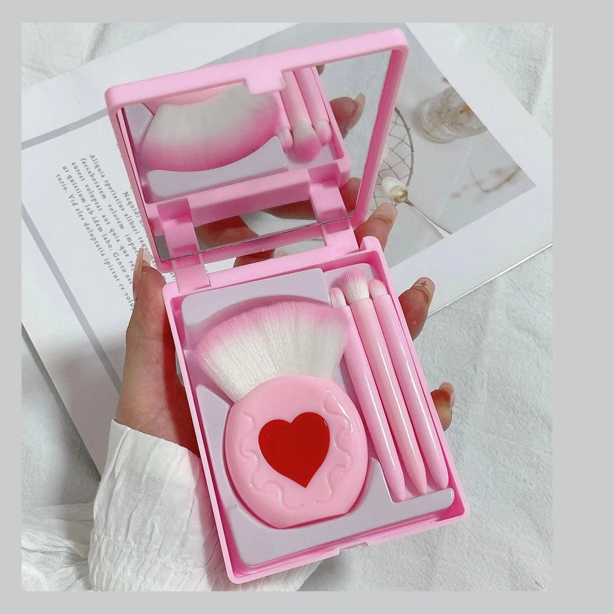 Luxury Makeup Brush Set With Storage Box - Buy Online in Pakistan at Cosmia.pk