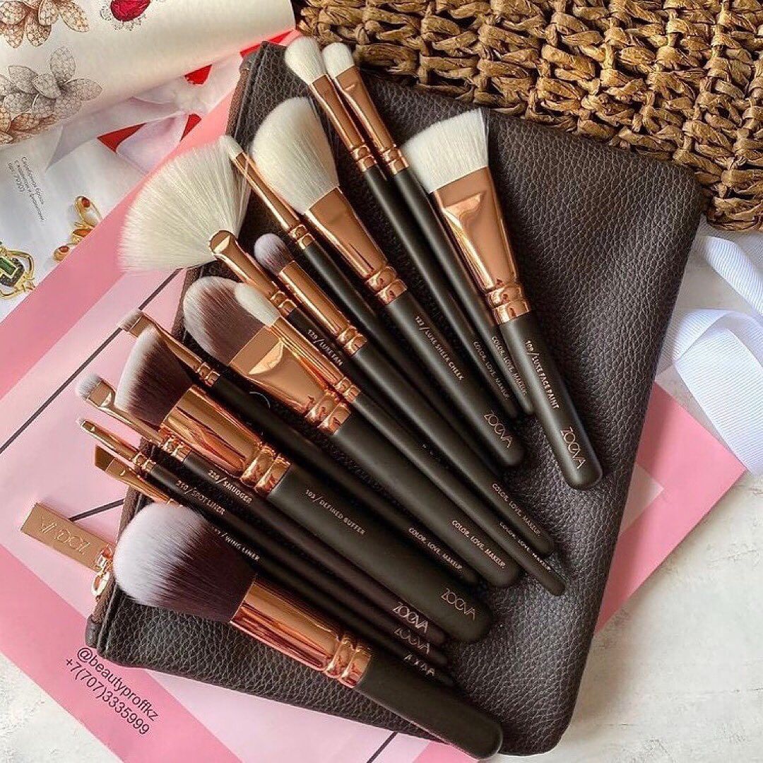 Zoeva Makeup Brushes With Pouch - 15Pcs - Buy Online in Pakistan at Cosmia.pk