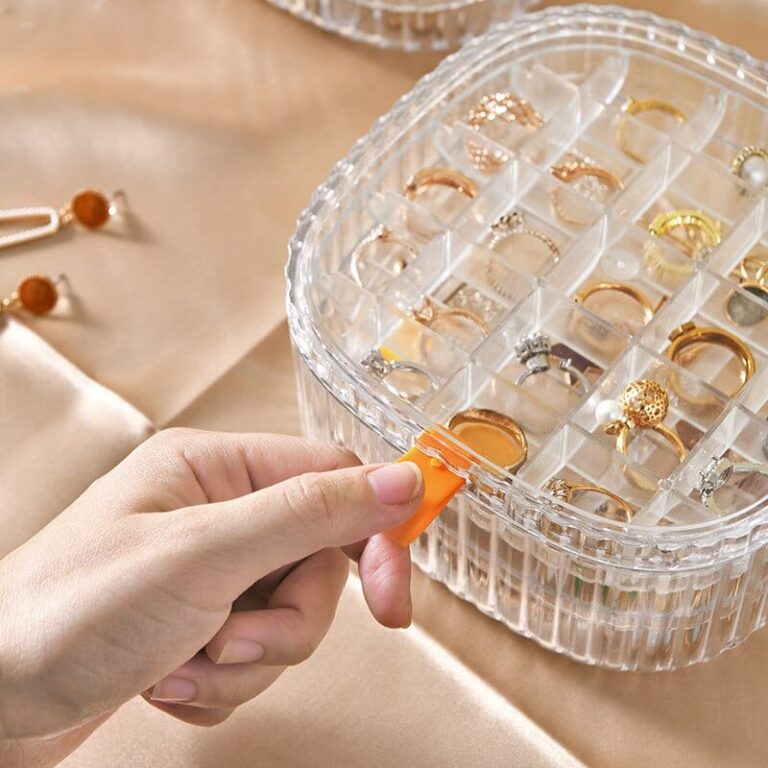 Elegant Transparent Crystal Portable Jewellery Box - Buy Online in Pakistan at Cosmia.pk