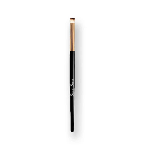 Face it Natural Story Lip Definer Brush - Buy Online in Pakistan at Cosmia.pk
