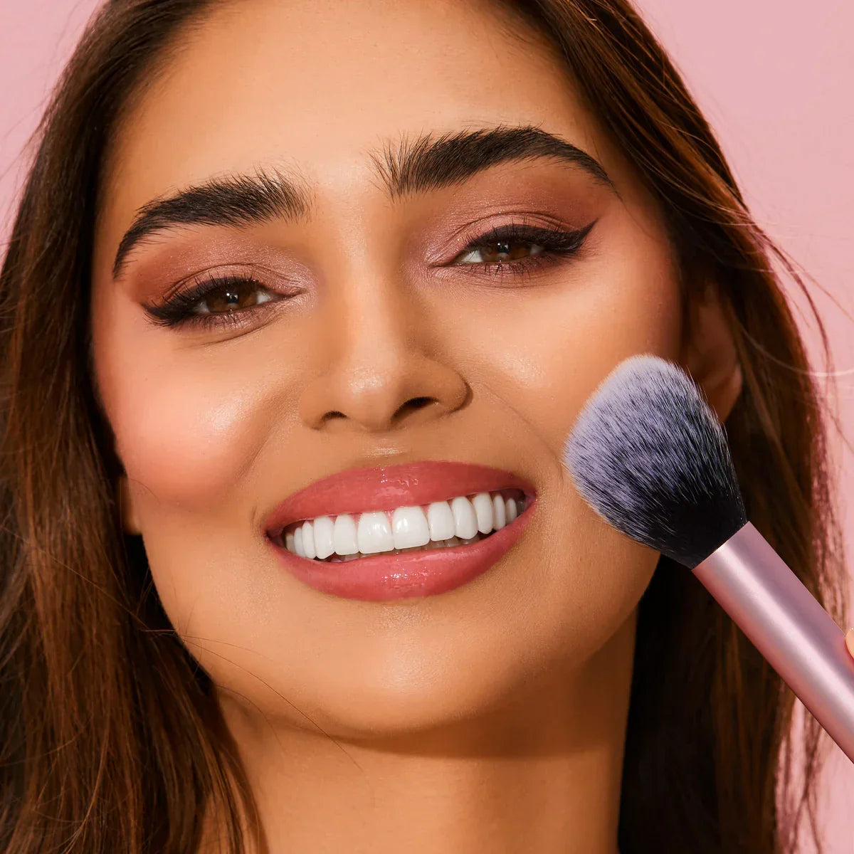 Real Techniques Ultra Plush Blush Cheek Makeup Brush - Buy Online in Pakistan at Cosmia.pk