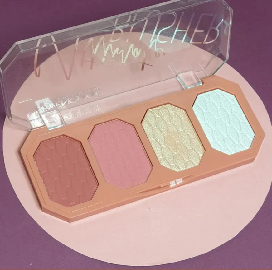 Seven Cool 2 in 1 Blusher + Highlighter palette - Buy Online in Pakistan at Cosmia.pk