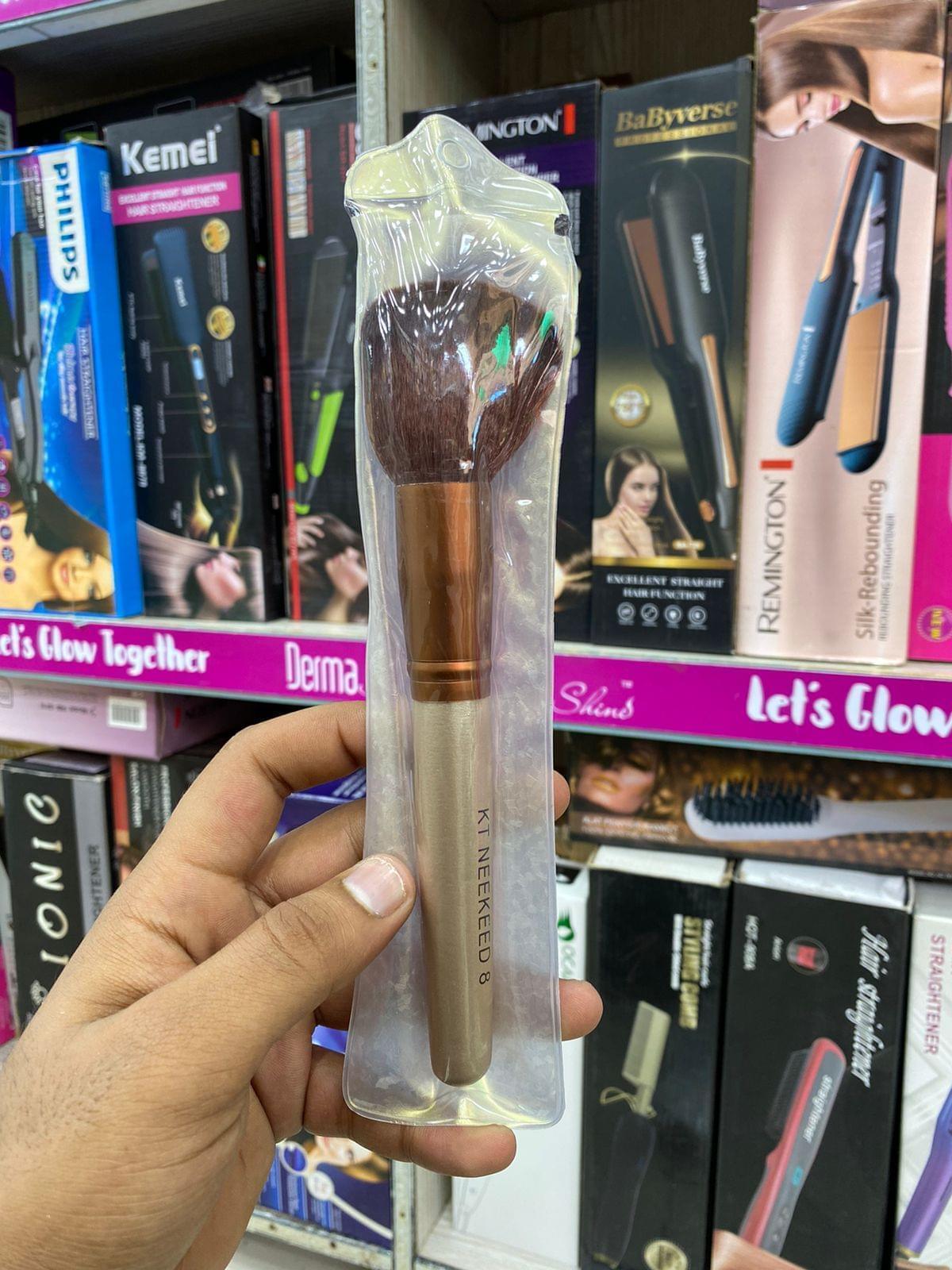 Blush-On Brushes – Perfect Precision for a Flawless Glow - Buy Online in Pakistan at Cosmia.pk