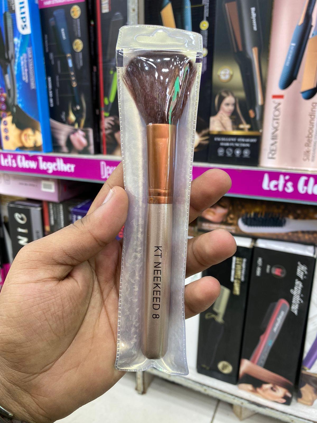 Blush-On Brushes – Perfect Precision for a Flawless Glow - Buy Online in Pakistan at Cosmia.pk