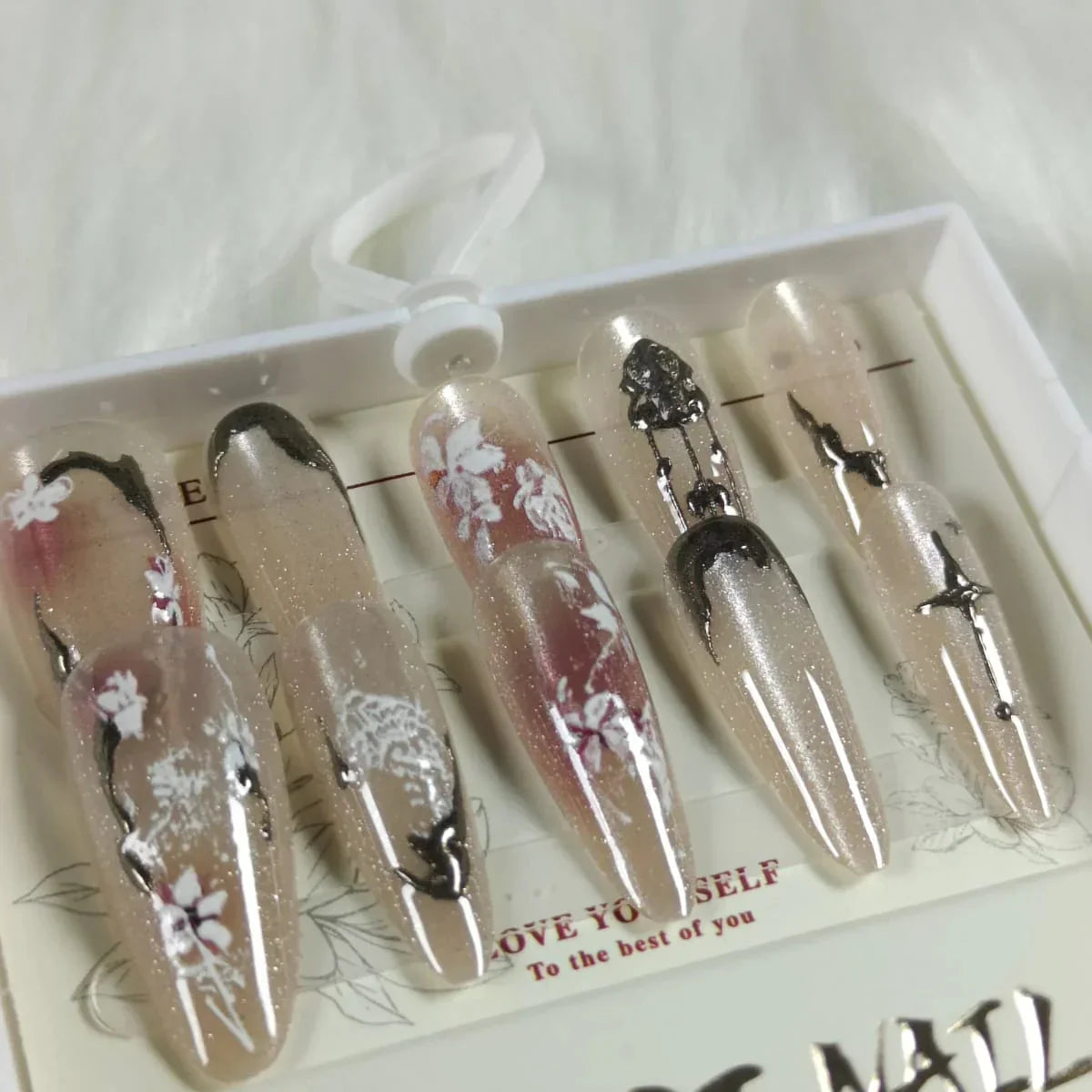Cat Eye Fake Nails Handmade - Buy Online in Pakistan at Cosmia.pk