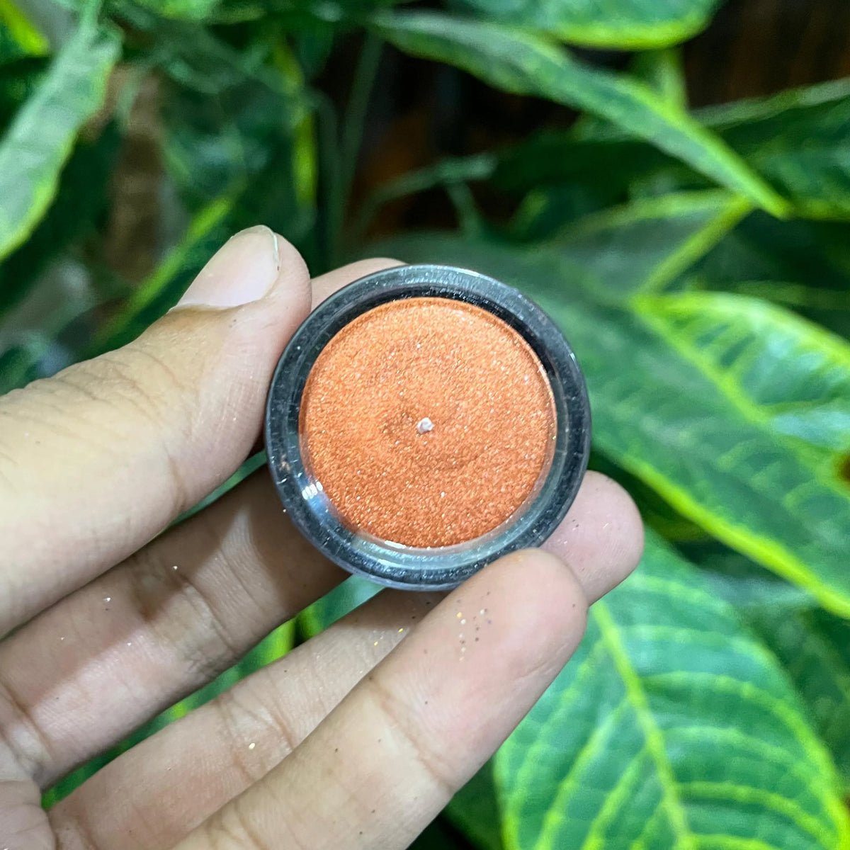 MAC Shimmer Eye Paint – Intense Shine & Bold Color - Buy Online in Pakistan at Cosmia.pk