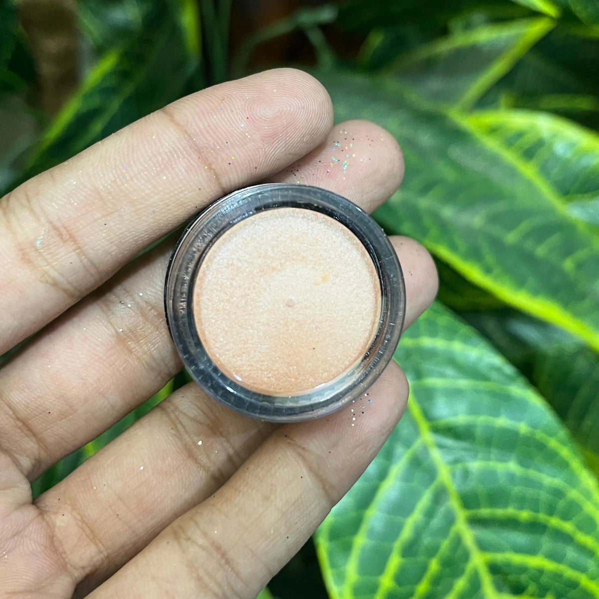 MAC Shimmer Eye Paint – Intense Shine & Bold Color - Buy Online in Pakistan at Cosmia.pk