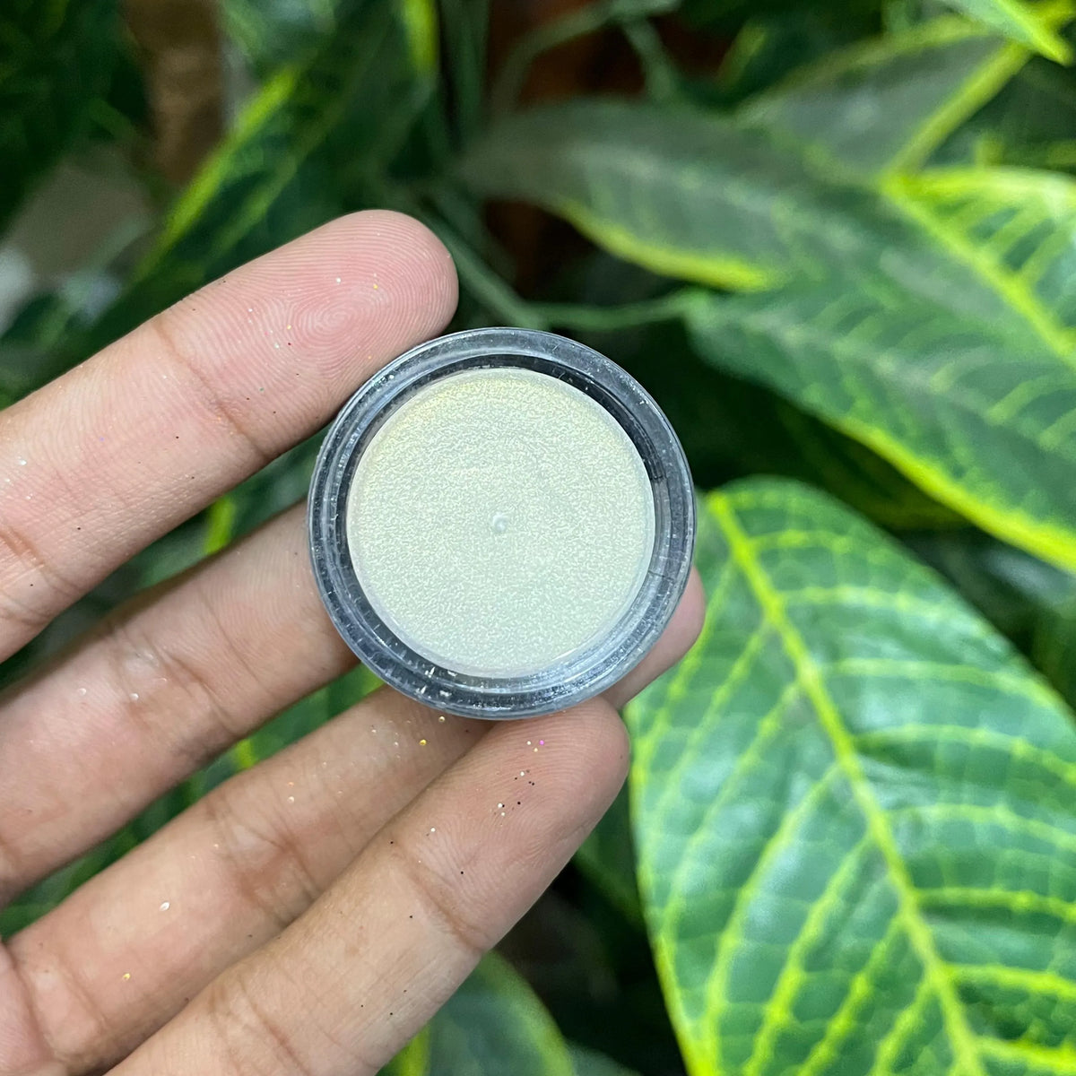 MAC Shimmer Eye Paint – Intense Shine & Bold Color - Buy Online in Pakistan at Cosmia.pk