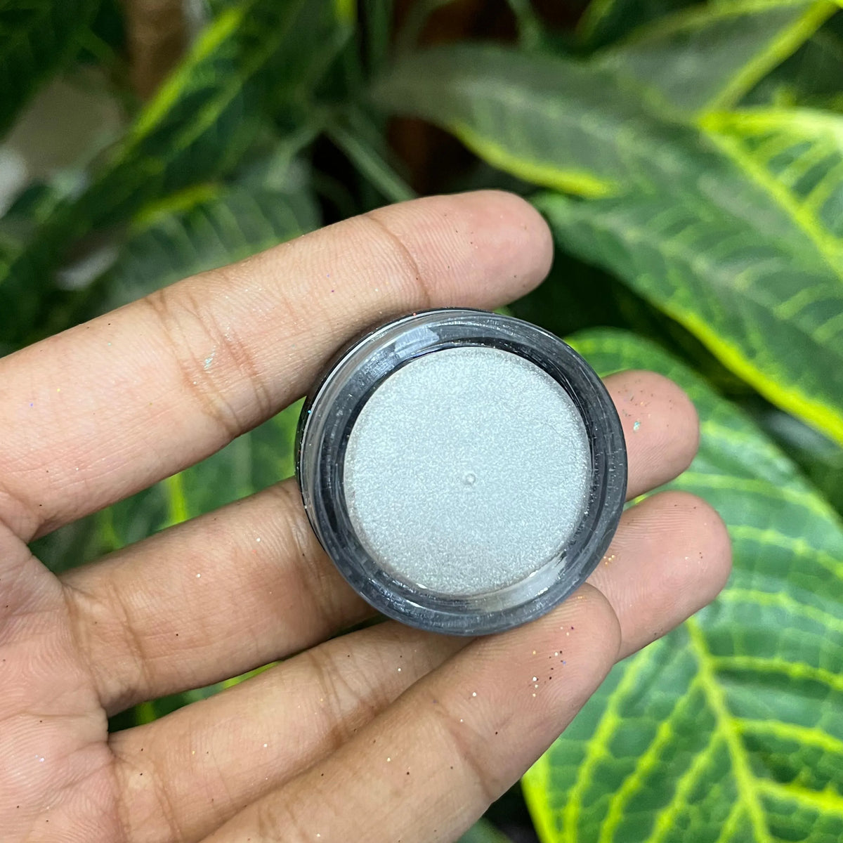 MAC Shimmer Eye Paint – Intense Shine & Bold Color - Buy Online in Pakistan at Cosmia.pk