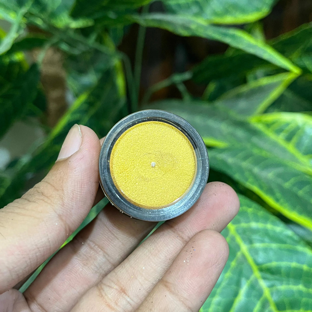 MAC Shimmer Eye Paint – Intense Shine & Bold Color - Buy Online in Pakistan at Cosmia.pk