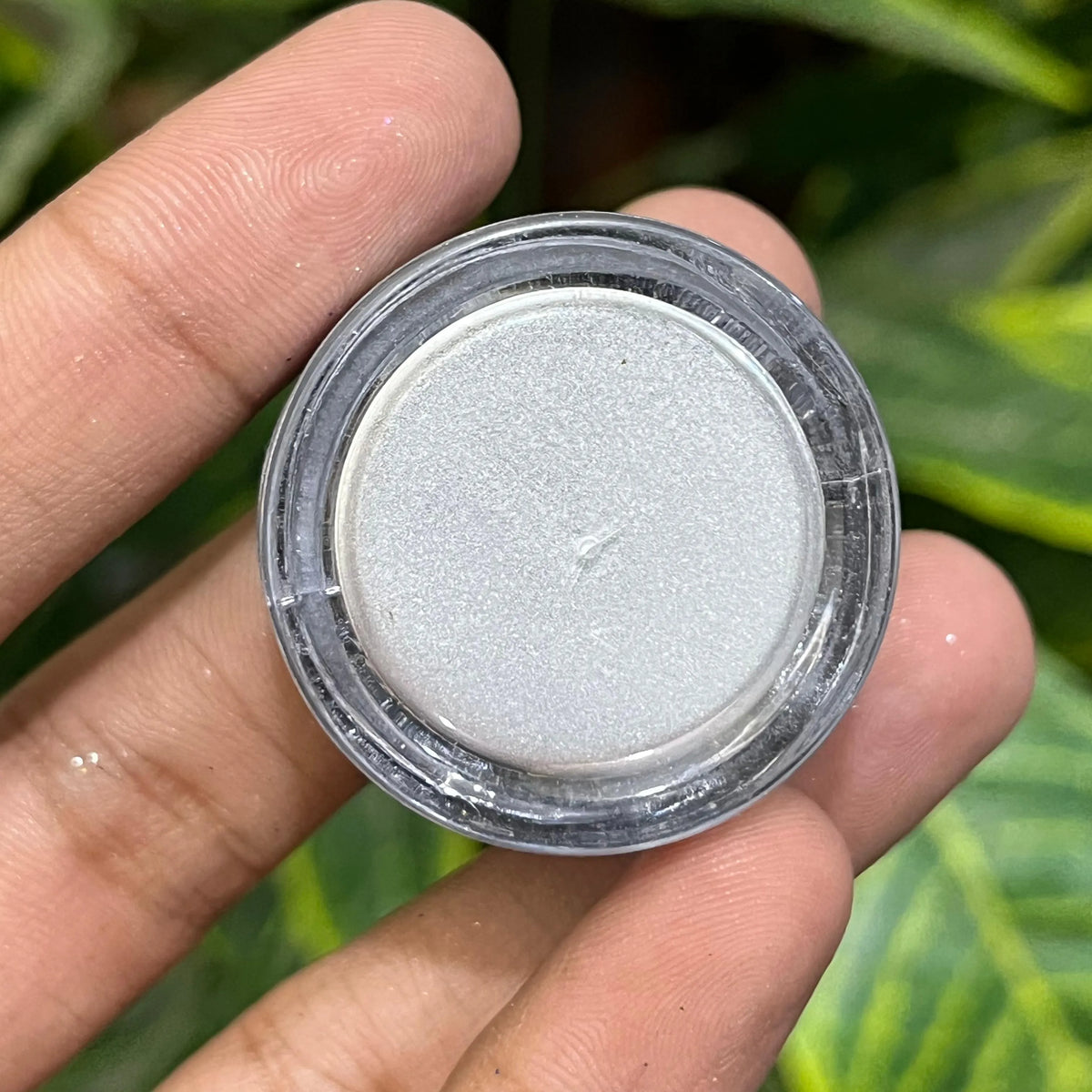 MAC Dust Eyeshadow - Buy Online in Pakistan at Cosmia.pk