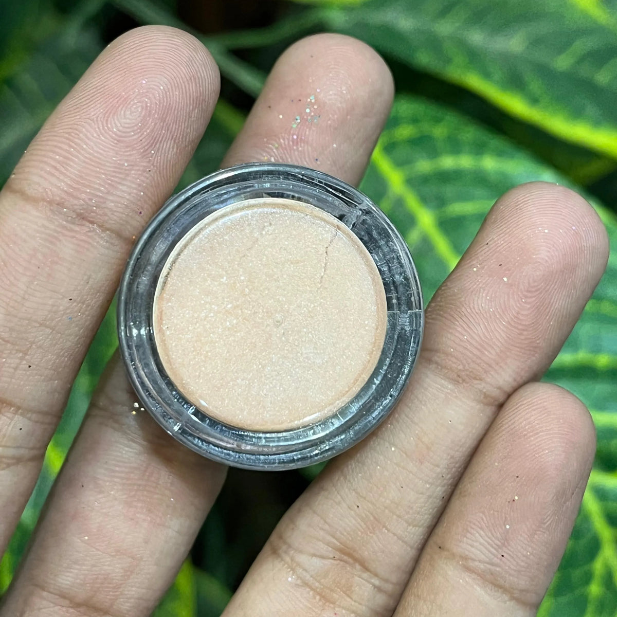 MAC Dust Eyeshadow - Buy Online in Pakistan at Cosmia.pk
