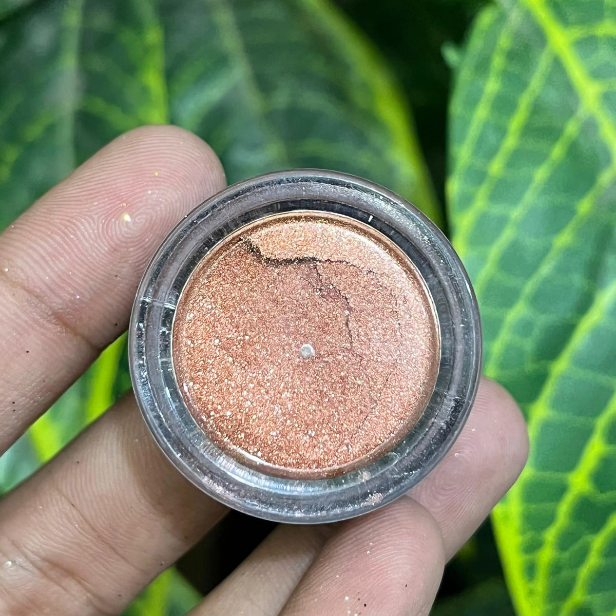 MAC Dust Eyeshadow - Buy Online in Pakistan at Cosmia.pk