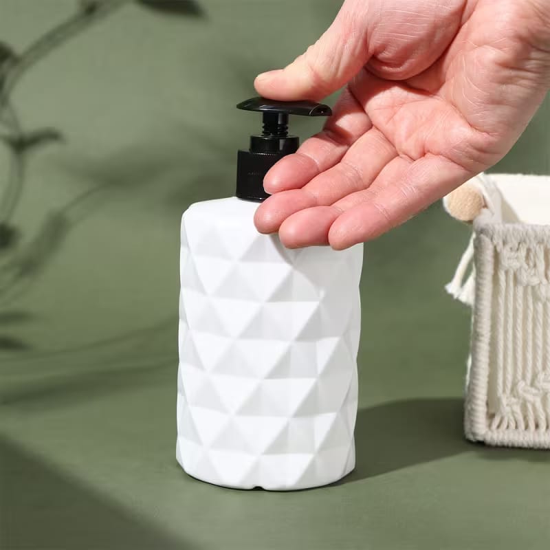 White Diamond Pattern Liquid Soap Dispenser - 700ml - Buy Online in Pakistan at Cosmia.pk