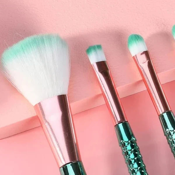 Fish Brush (4 pcs) - Buy Online in Pakistan at Cosmia.pk