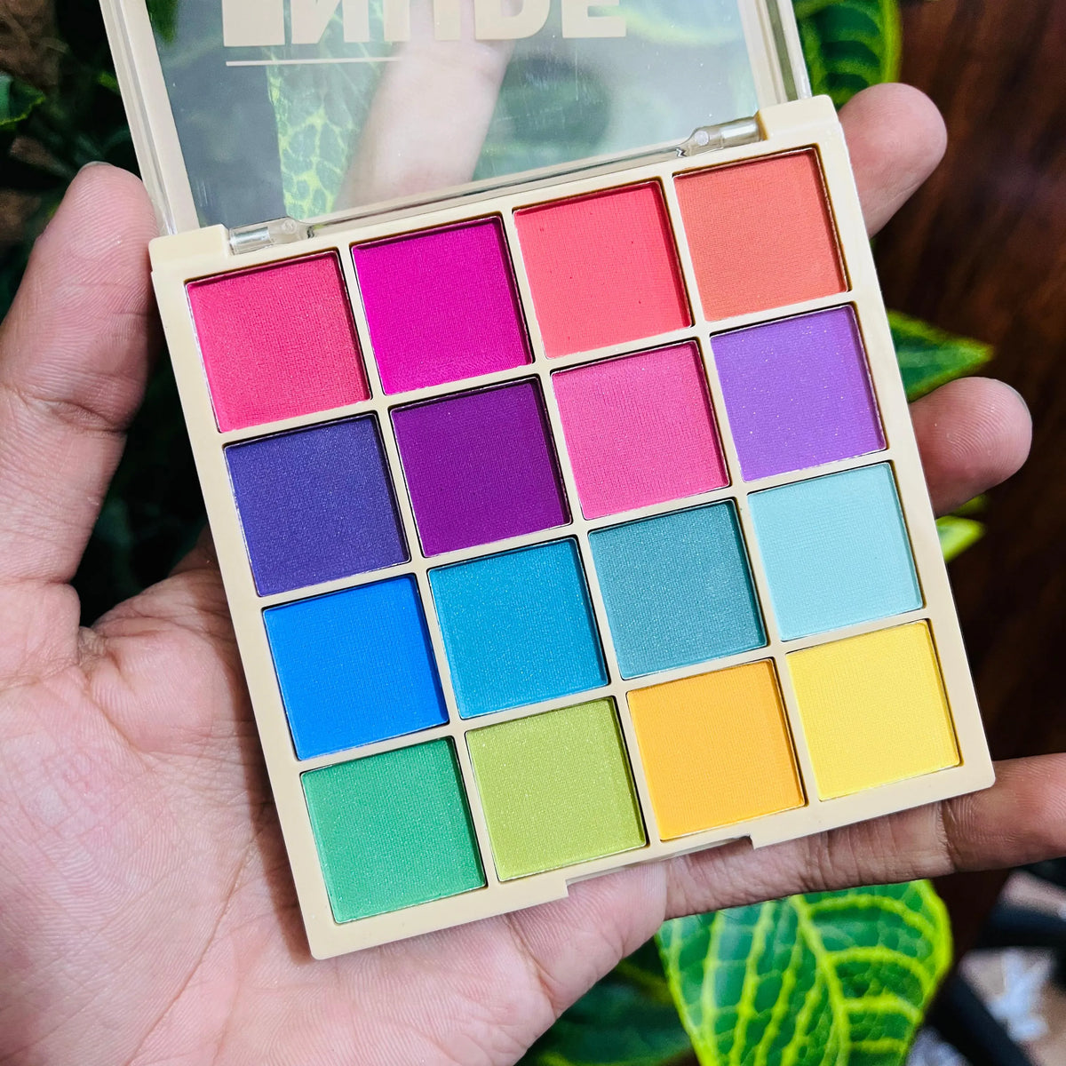 Gege Moon 16 Colors Nude Eyeshadow Palette - Buy Online in Pakistan at Cosmia.pk