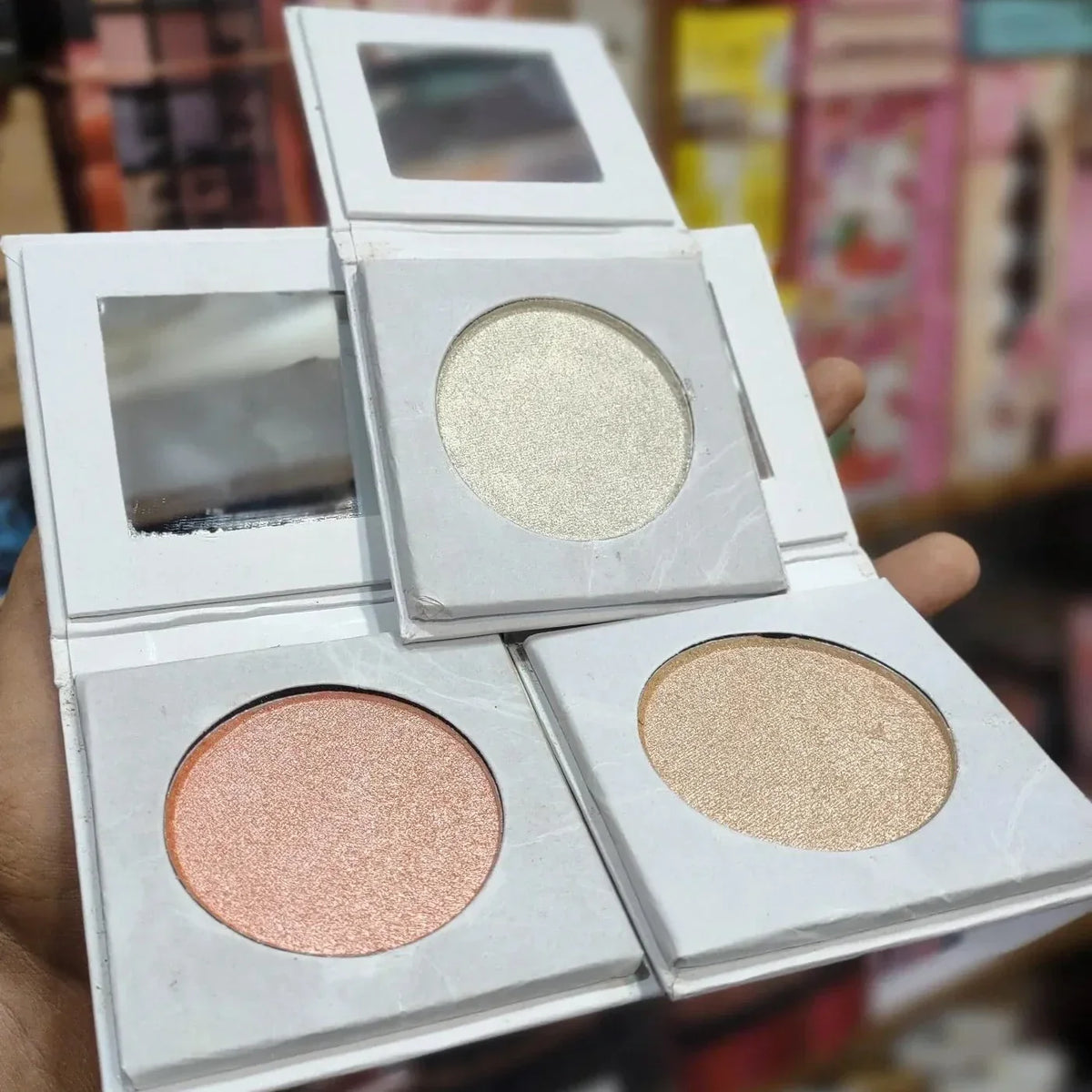 Iconic Highlighter Palette Full Pigmented 3 Pcs Set - Buy Online in Pakistan at Cosmia.pk