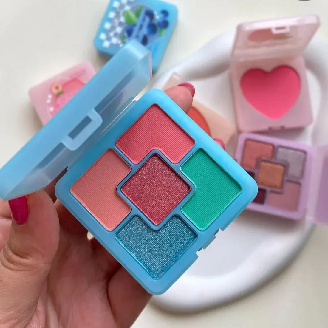 Mocallure 2-in-1 Mini Eyeshadow & Blush Palette - Buy Online in Pakistan at Cosmia.pk