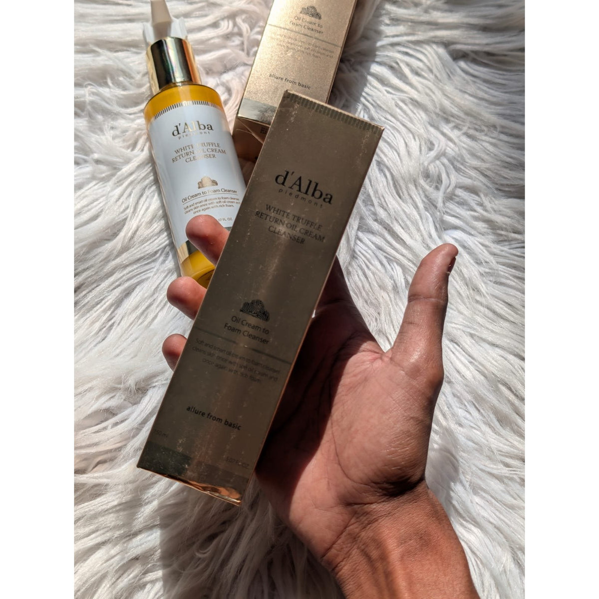 d'Alba White Truffle Return Oil Cream Cleanser 150ml gold box held in hand with bottle