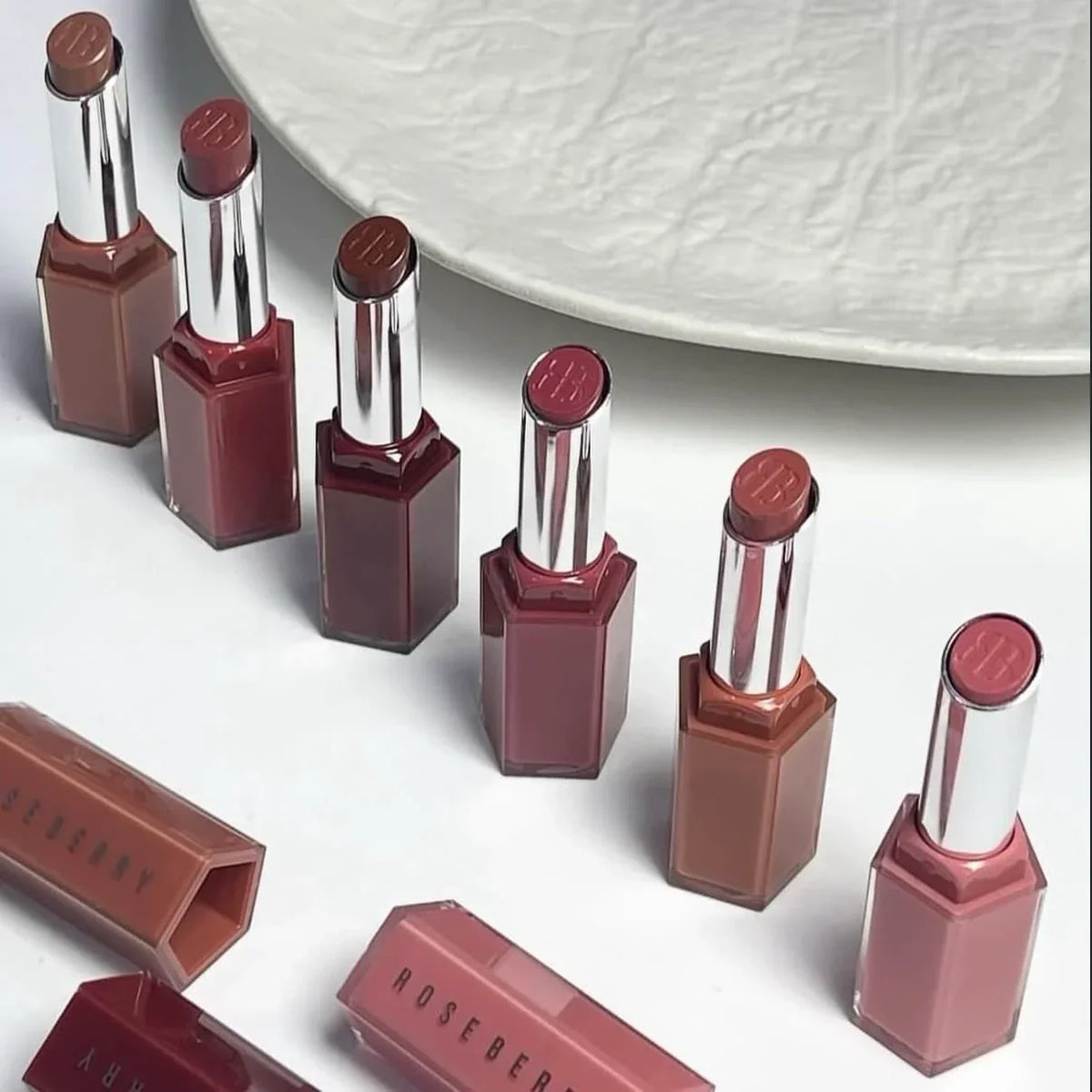 Rose Berry Glossy Bomb Lipsticks - Buy Online in Pakistan at Cosmia.pk