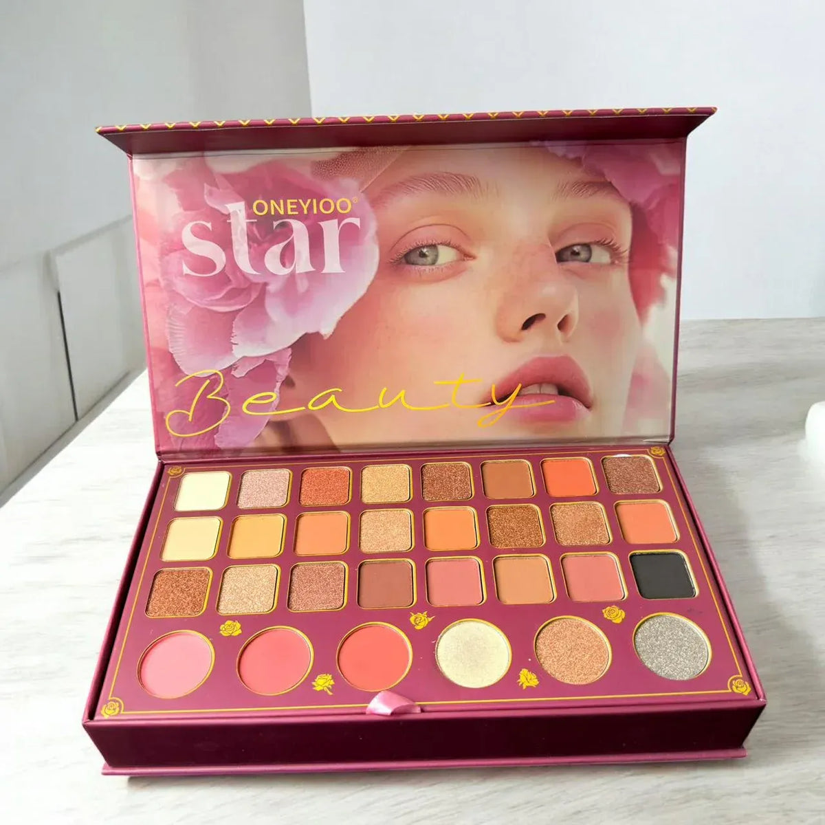 Oneyioo makeup kit - Buy Online in Pakistan at Cosmia.pk