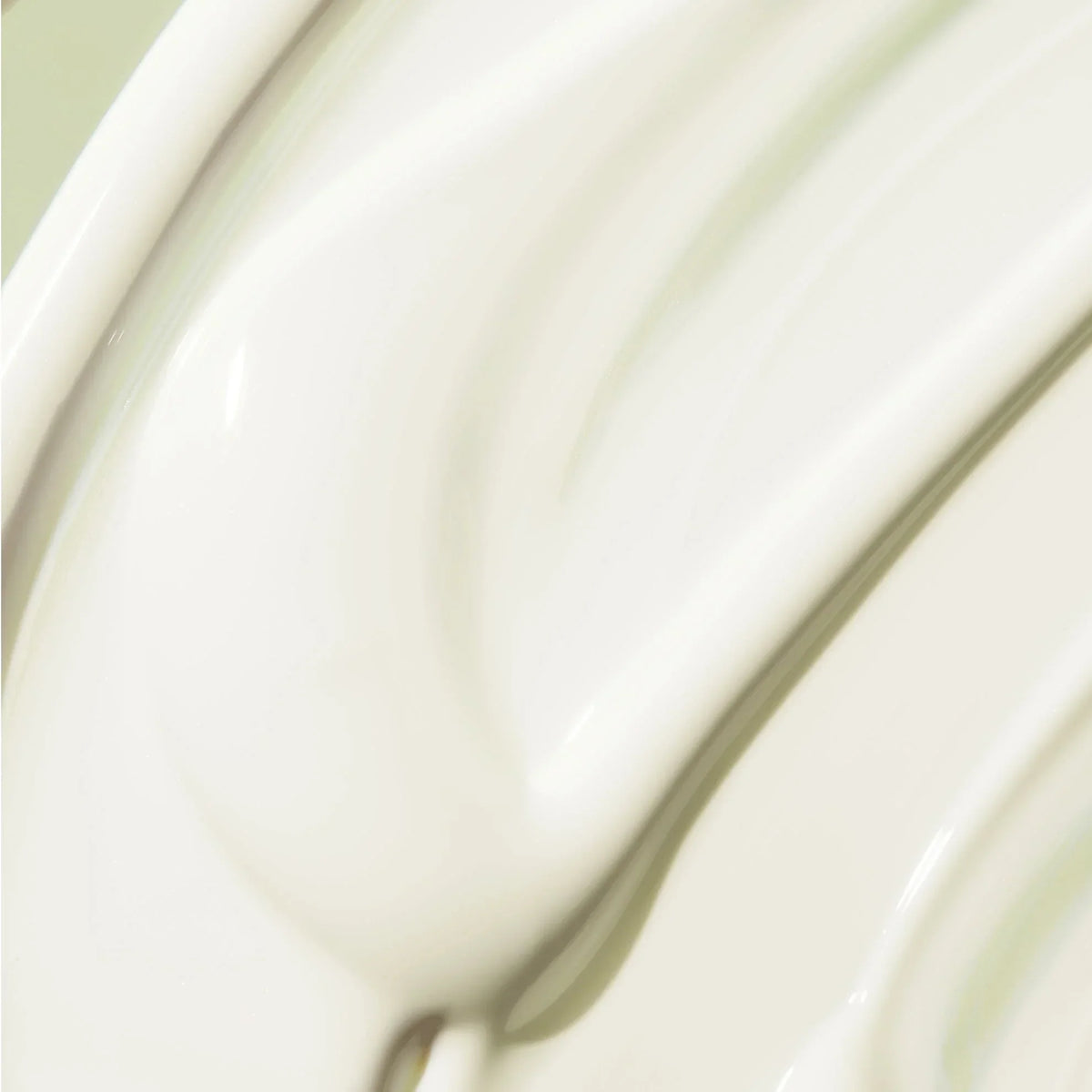 Oriflame Opt Optimals Daily Glow Multi-Protector SPF50 - 30ml - Buy Online in Pakistan at Cosmia.pk
